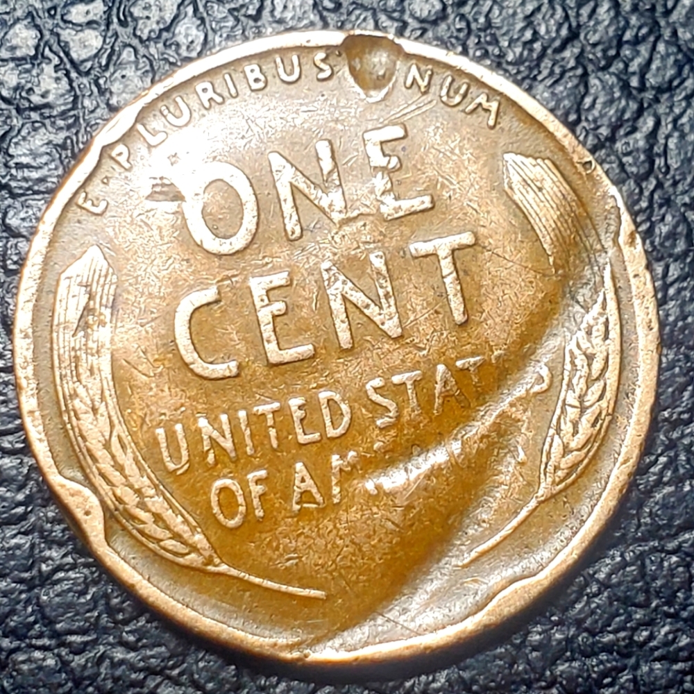 COPY - 1935 wheat penny with laminate error